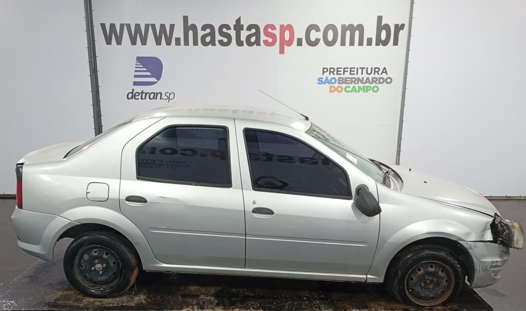 Renault Logan AUT 1016v 2011, prata