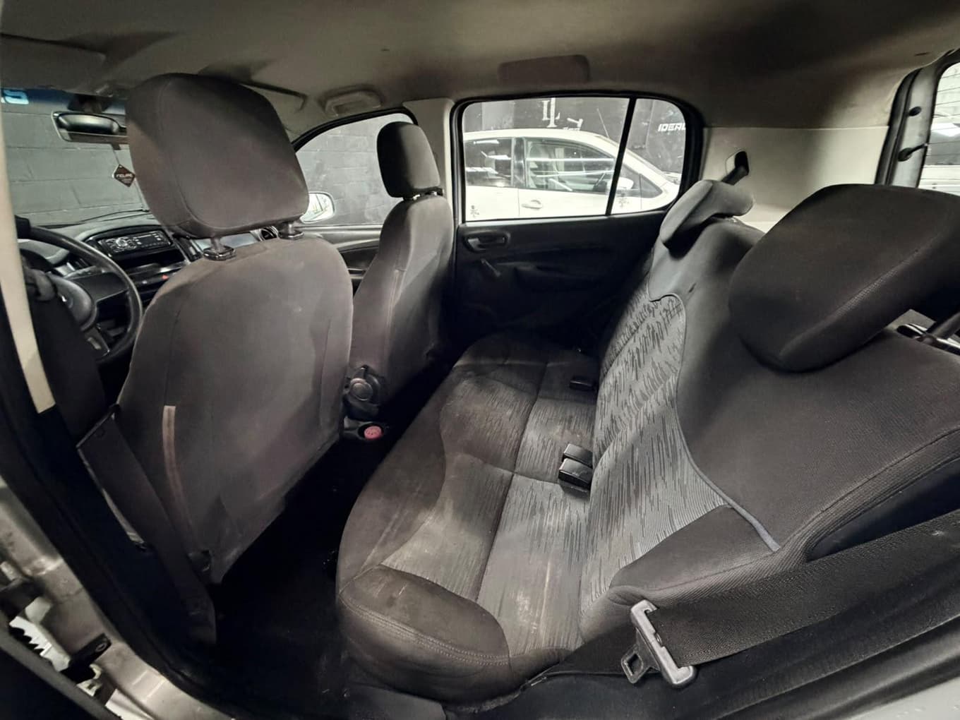 Fiat UNO Atractive 2016 — foto 9
