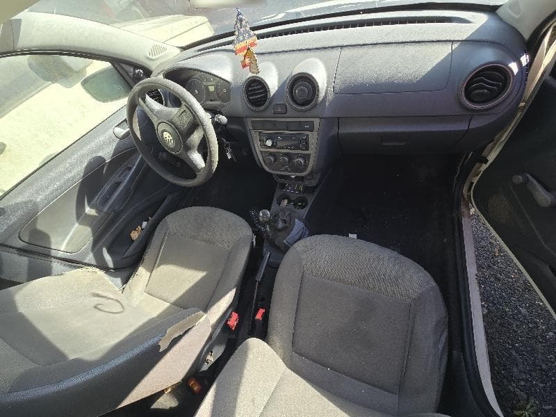 Volkswagen Voyage 1.0 2010 — foto 2