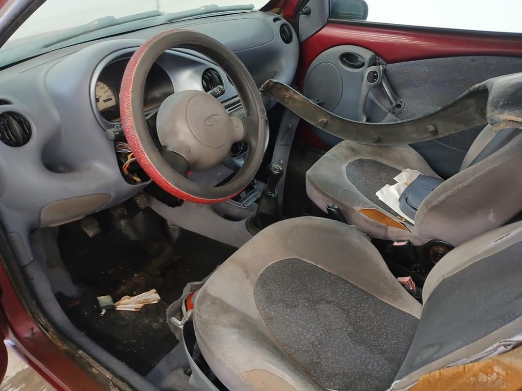 Ford Ka CLX 1.3i 1997 — foto 3