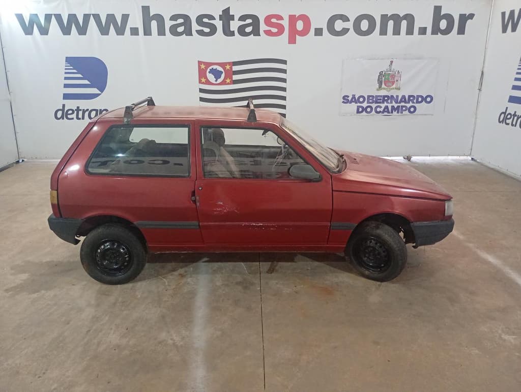 Fiat UNO Mille IE 1996, vermelha