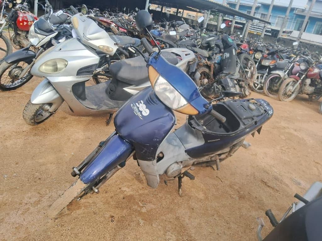 Honda Honda/c100 BIZ ES 2004 — foto 1