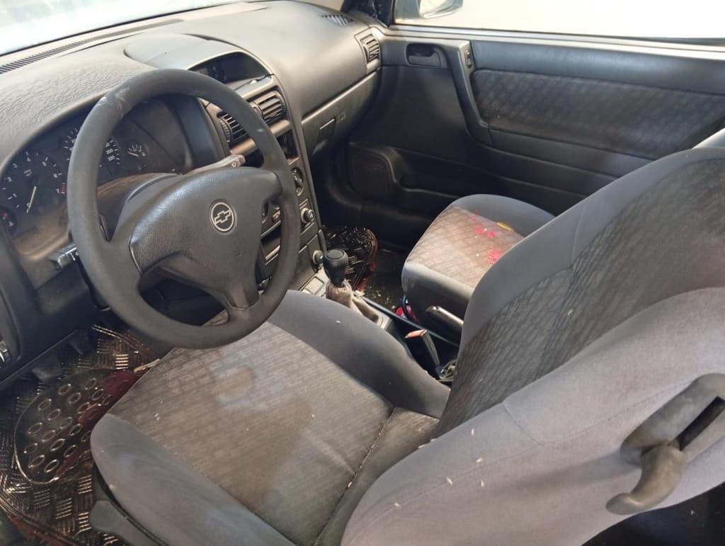 Chevrolet Astra GL 2001 — foto 5