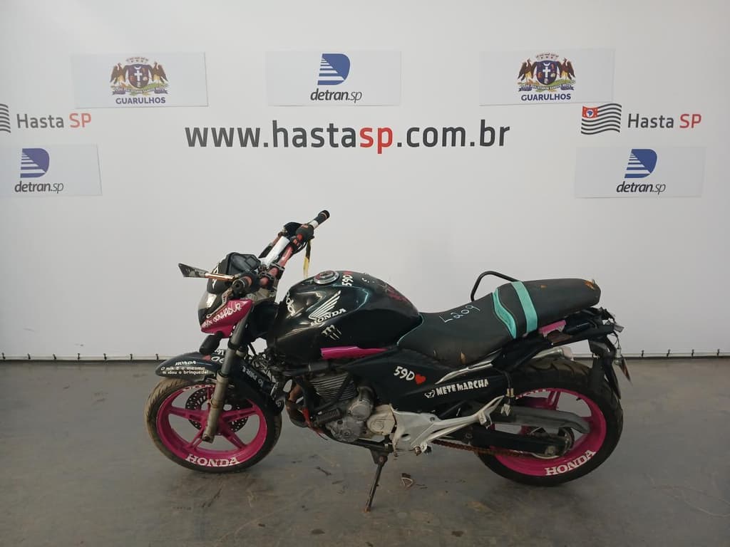 Honda CB 300r 2011 — foto 2