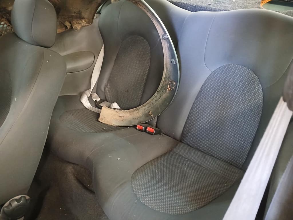 Ford KA GL 2003 — foto 4