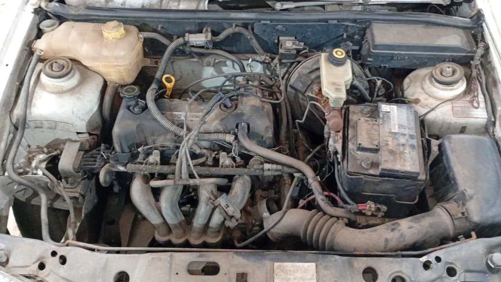 Ford Fiesta GL 2001 — foto 2
