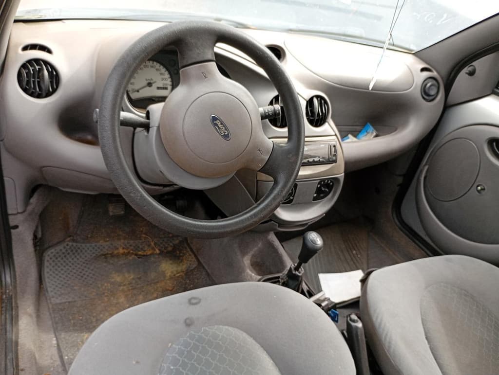 Ford KA GL 2000 — foto 6