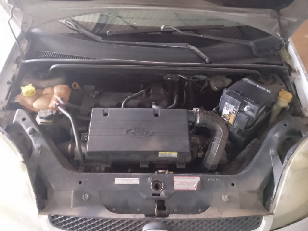 Ford Fiesta Edge 2003 — foto 5