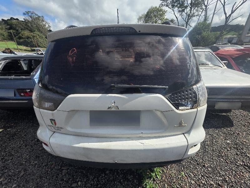 Mitsubishi Outlander 2.0 2011 — foto 10