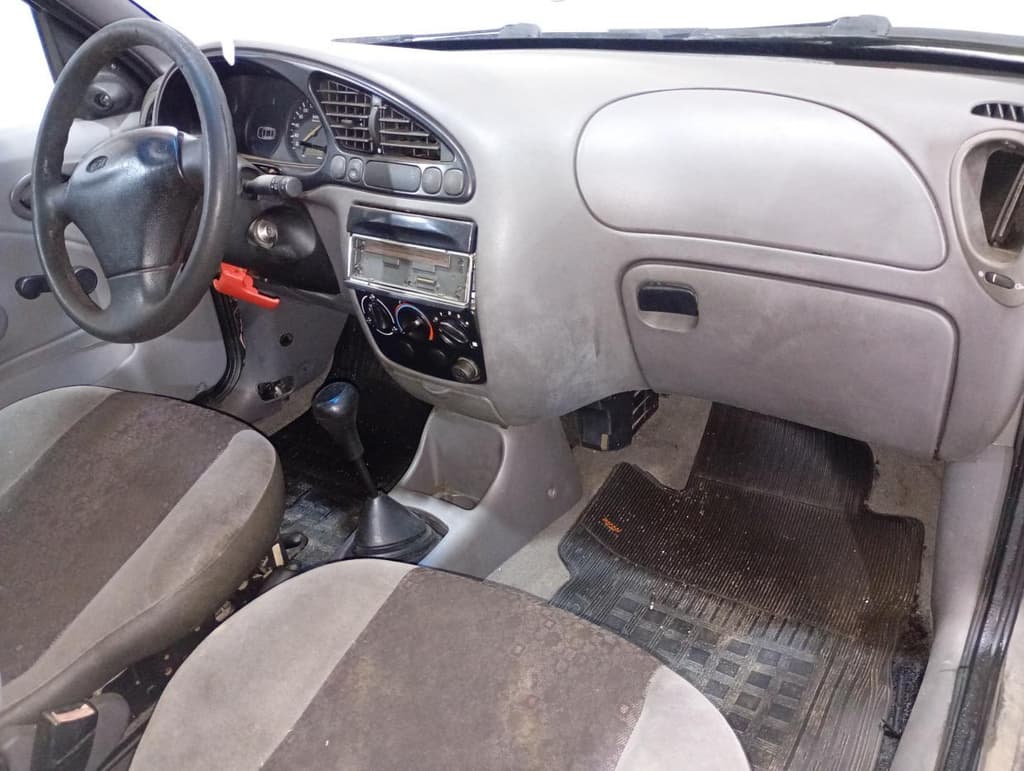 Ford Fiesta GL 2001 — foto 5