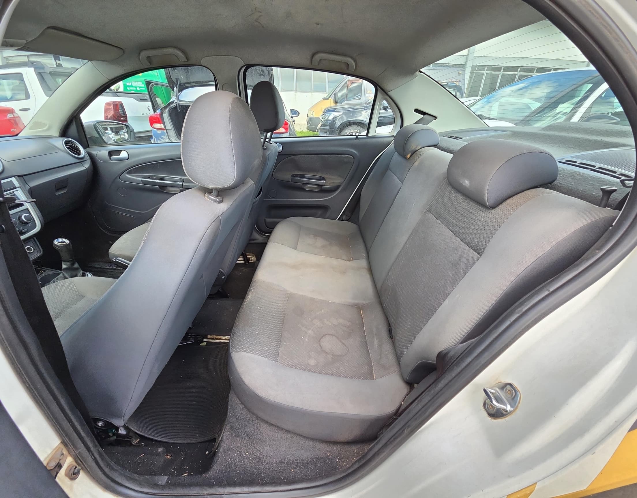 Volkswagen Voyage 1.6 2013 — foto 2