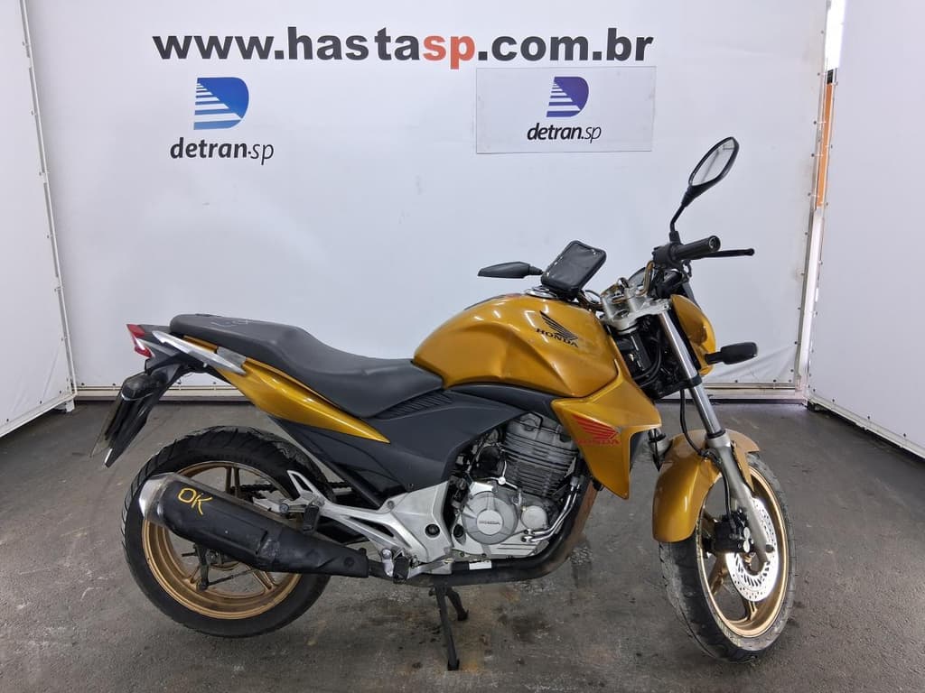 Honda CB 300r 2010 — foto 1