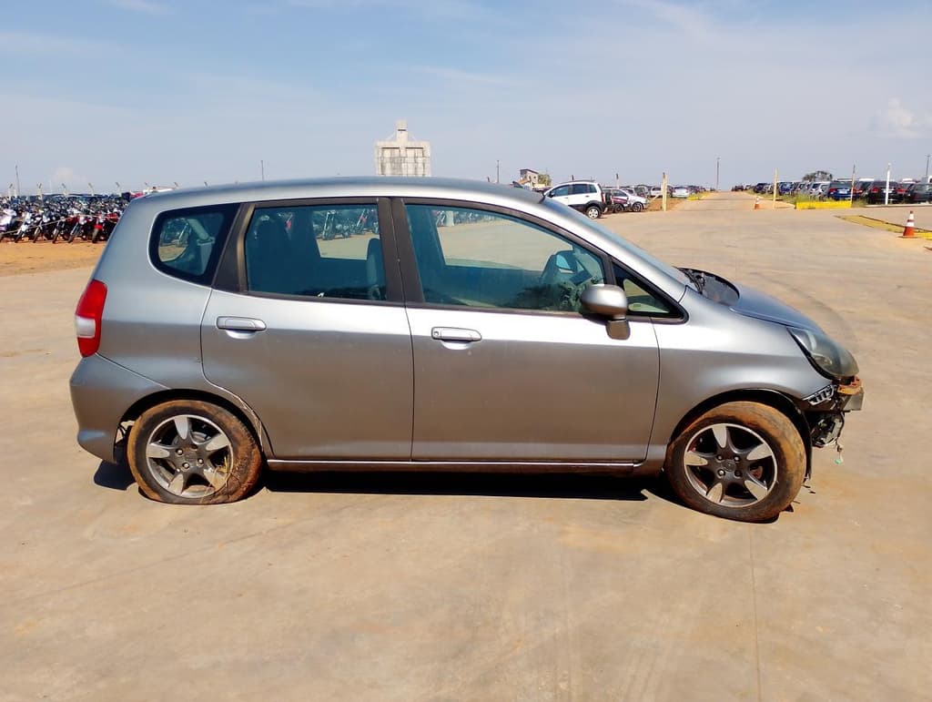 Honda FIT LX 2004 — foto 1
