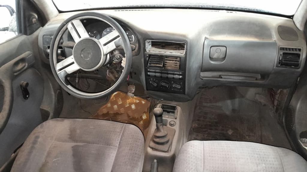 Volkswagen GOL 1000i 1995 — foto 6