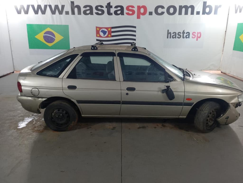 Ford Escort GL 16V H 2000 — foto 1