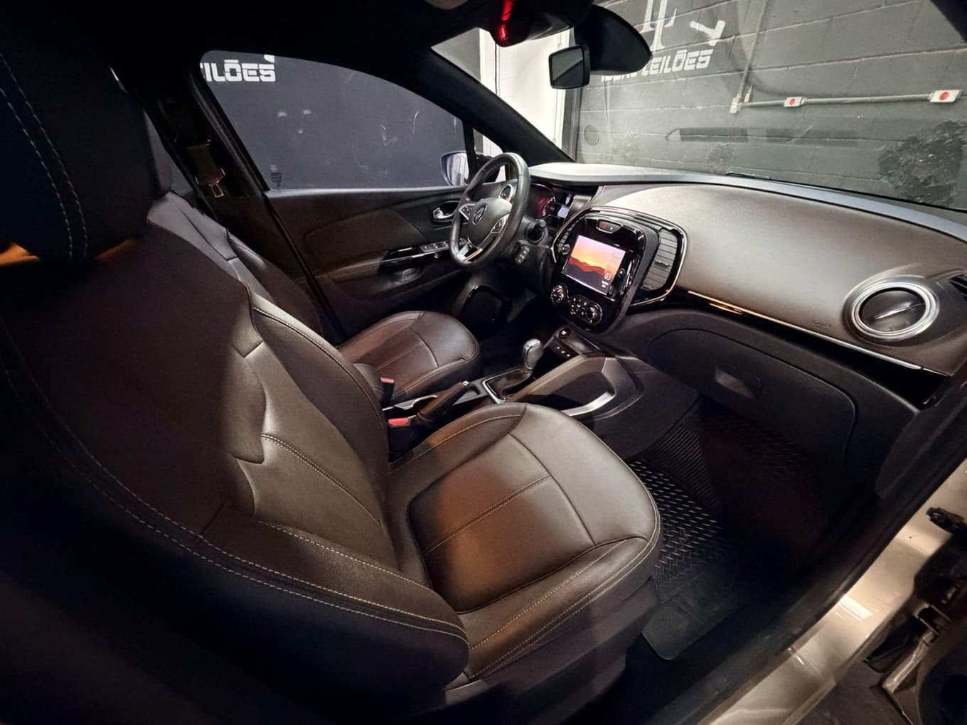 Renault Captur Iconic 1.3 2022 — foto 1