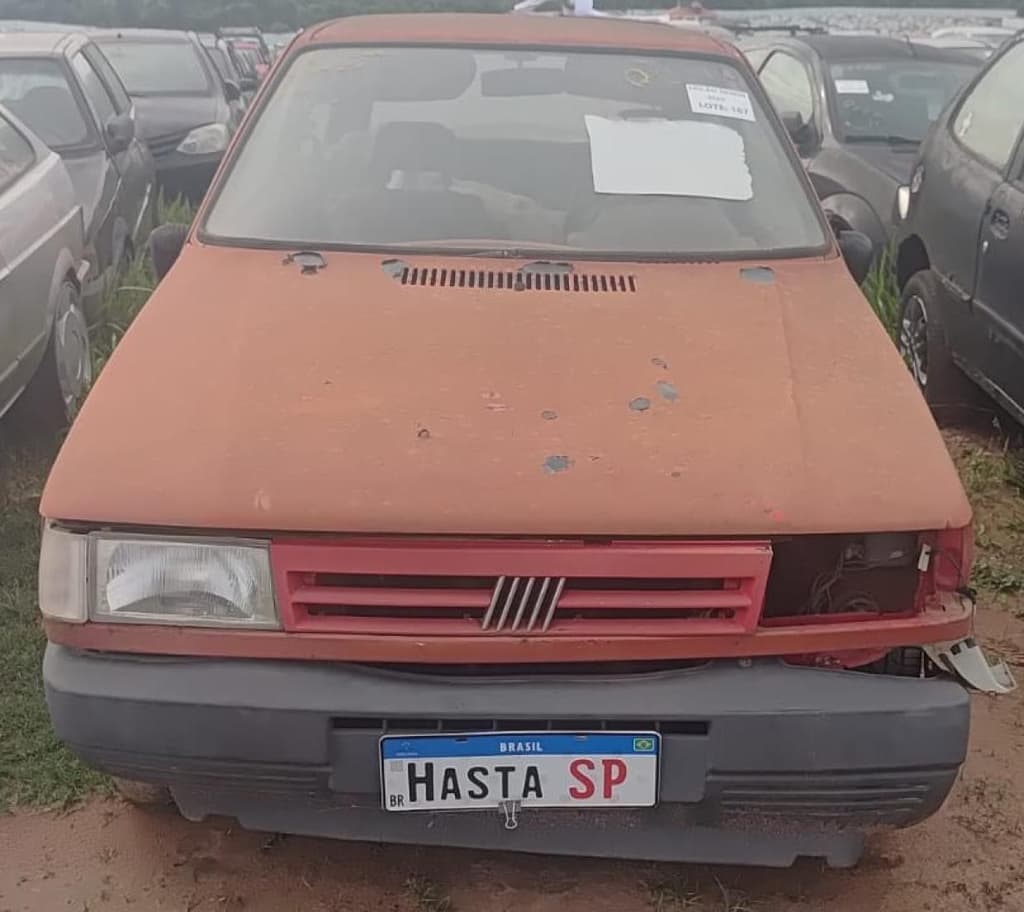 Fiat UNO CS 1987, vermelha