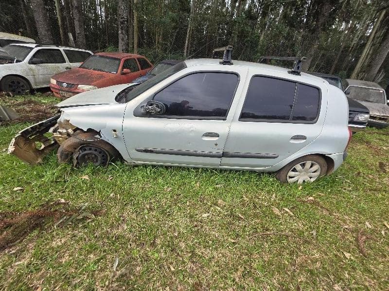 Renault Clio AUT 1.0 H 2004 — foto 4