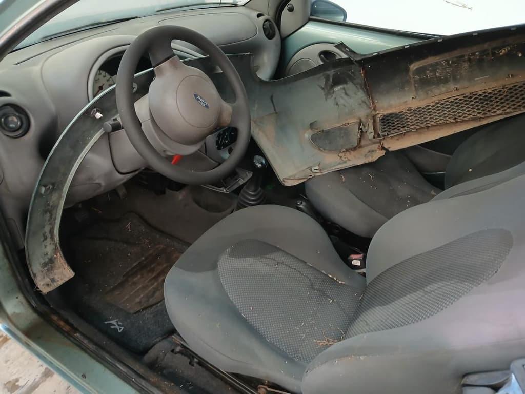 Ford KA GL 2003 — foto 3
