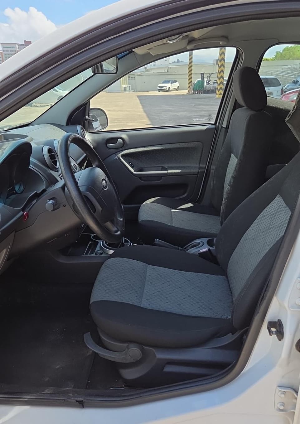 Ford Fiesta Flex de 2014 — foto 7