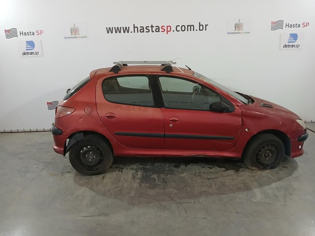 Peugeot 206 14 Presenc 2004, vermelha