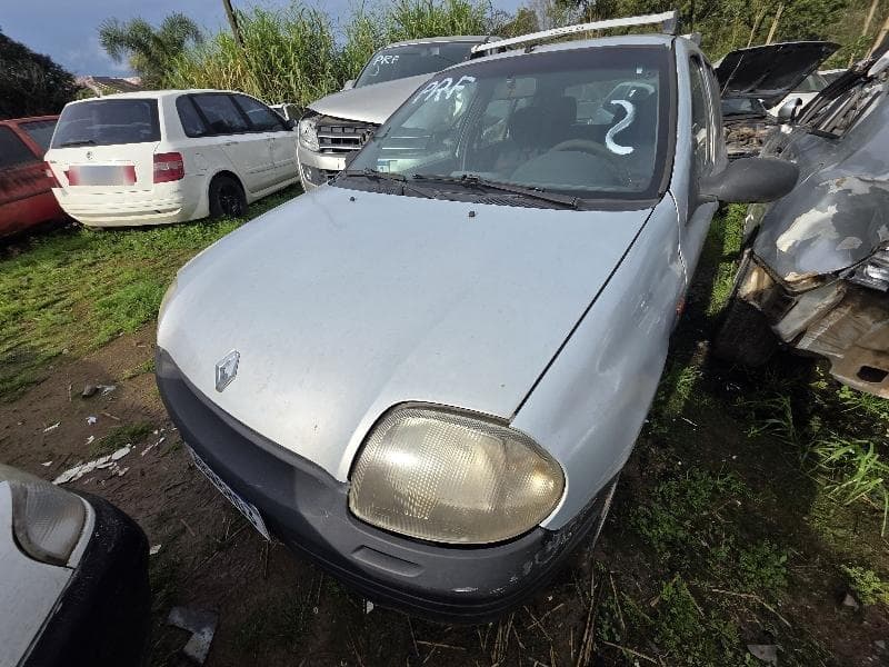 Renault Clio 2001 — foto 7