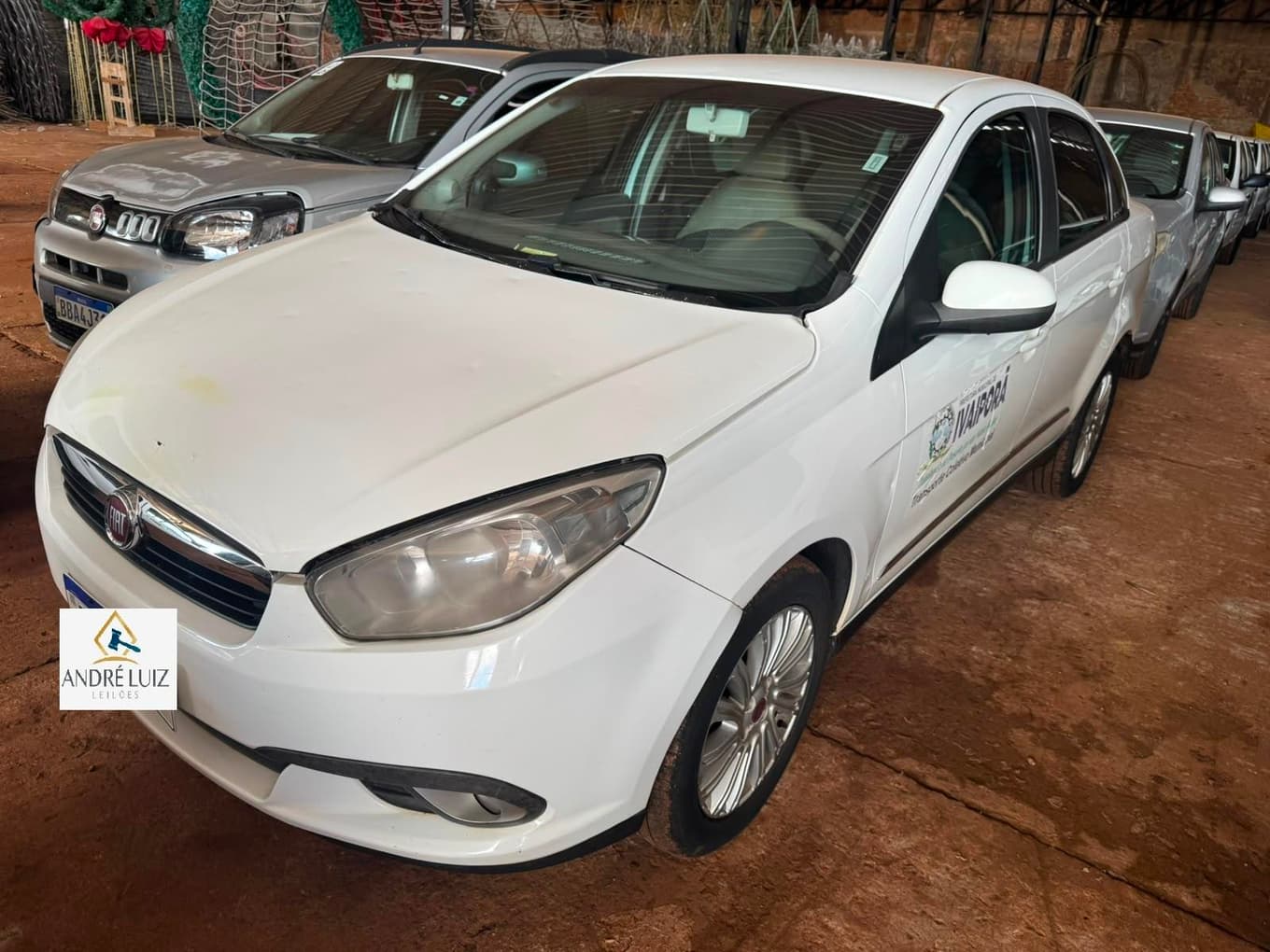 Fiat Siena Essence 1.6 - 2014 — foto 6