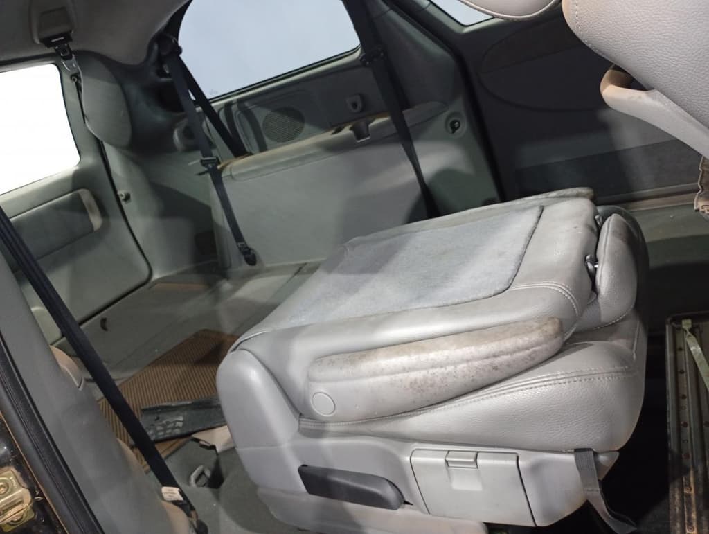 Chrysler Gcaravan LTD 2005 — foto 6