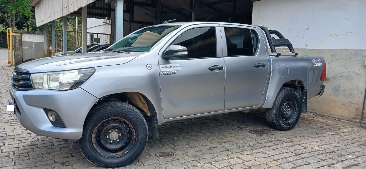 Toyota Hilux 2017 — foto 6