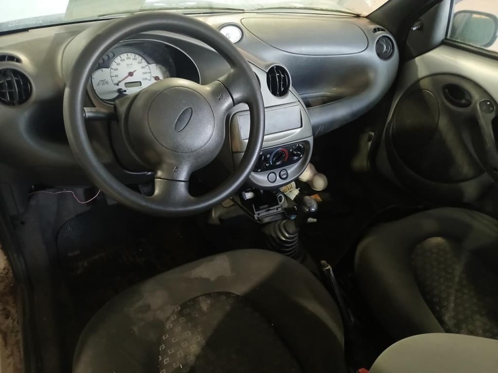 Ford KA GL 2006 — foto 4