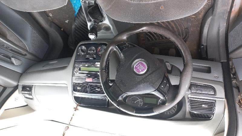 Fiat Linea 16V 2009 — foto 12