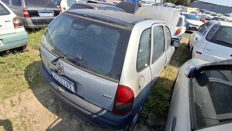 Chevrolet Gm/corsa Milenium 2001 — foto 1
