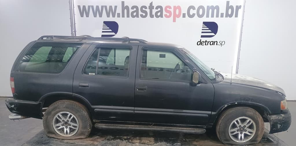 Chevrolet Blazer DLX 1999, preta