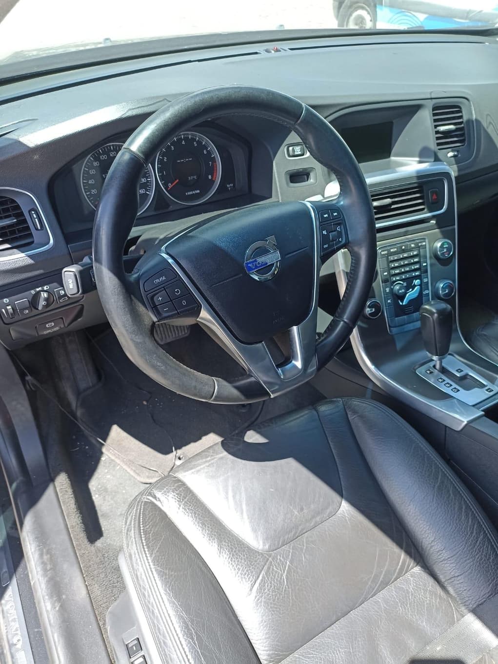 Volvo T5 660 2013 — foto 4