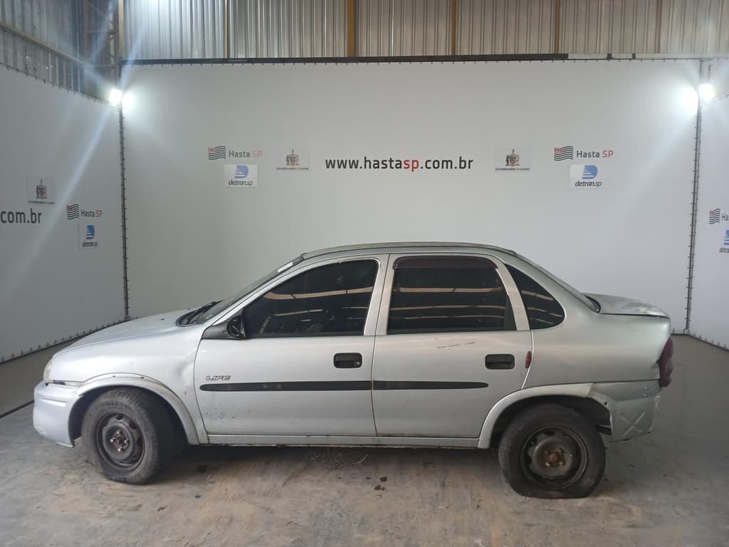 Chevrolet Classic Life 2005 — foto 2