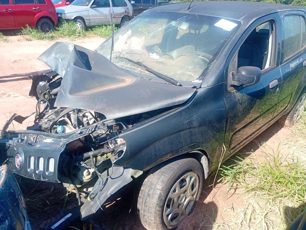 Fiat UNO Vivace 1.0 2014, cinza