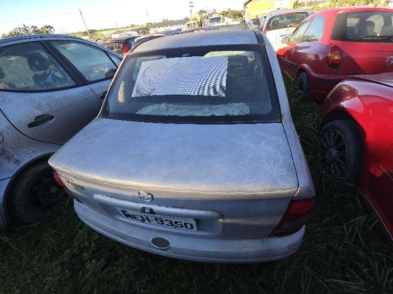 Chevrolet Corsa Milenium 1999 — foto 9