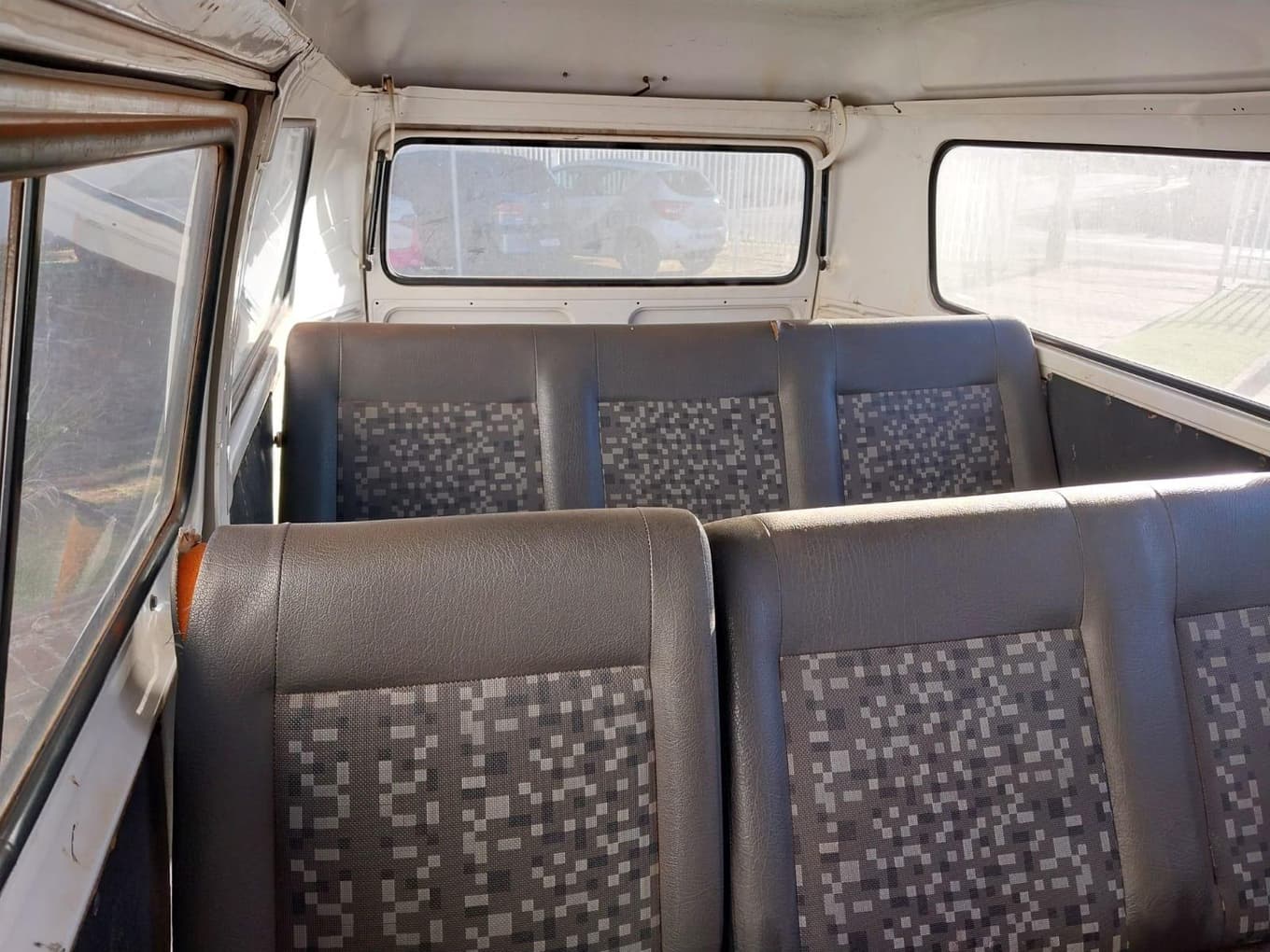Volkswagen Kombi 1980 — foto 8