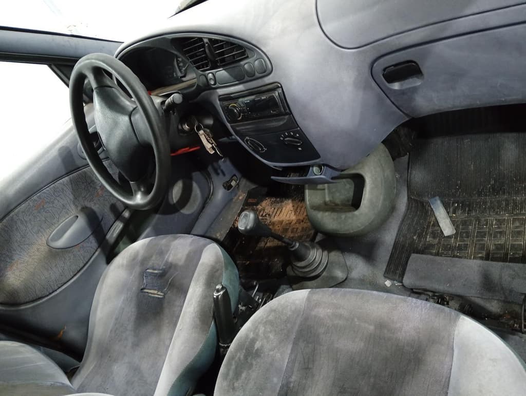 Ford Fiesta 1999 — foto 5