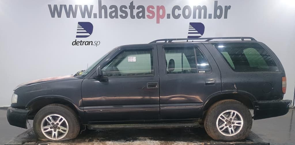 Chevrolet Blazer DLX 1999 — foto 2