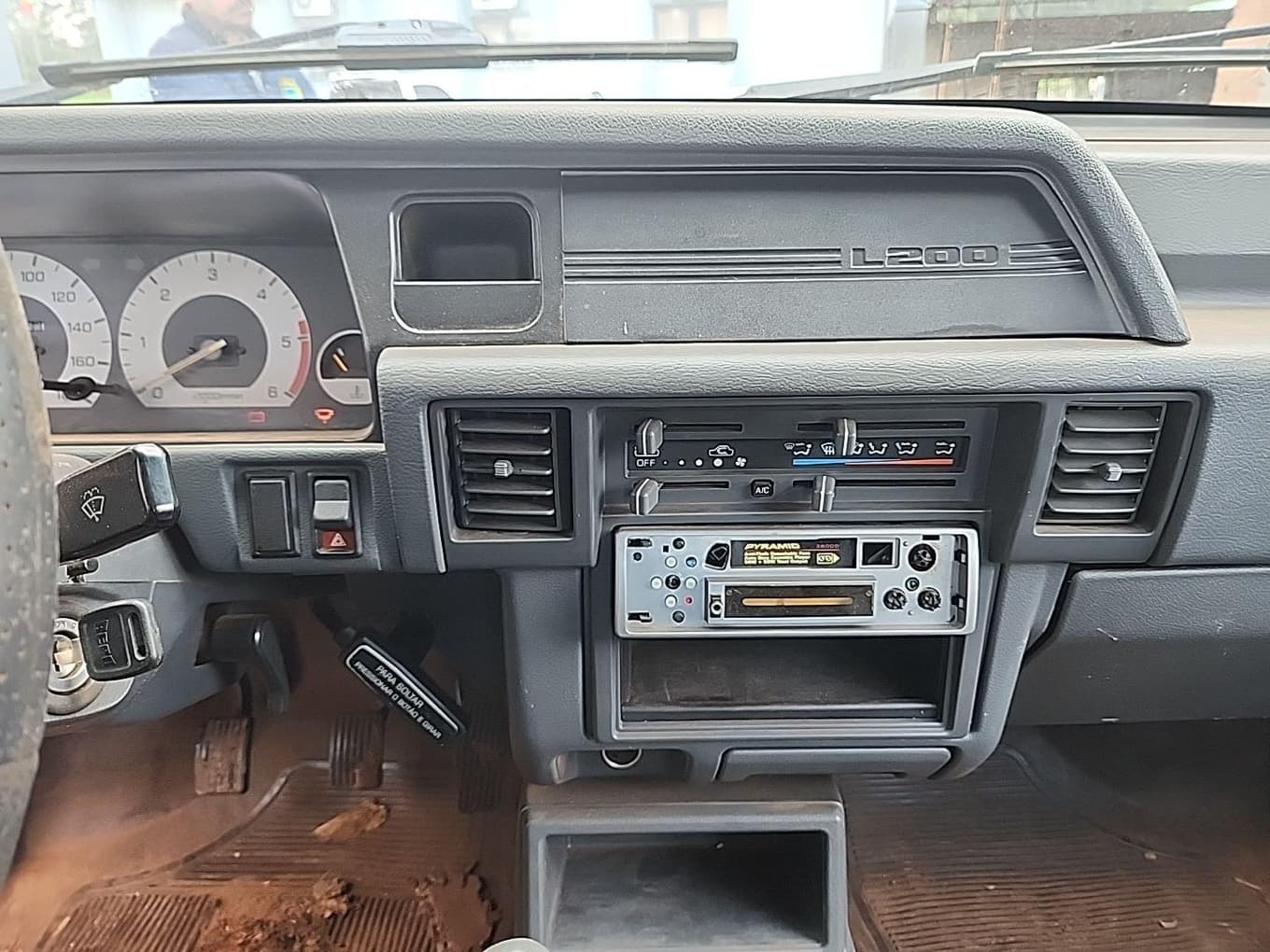 Mitsubishi L200 4X4 GL 2006 — foto 14