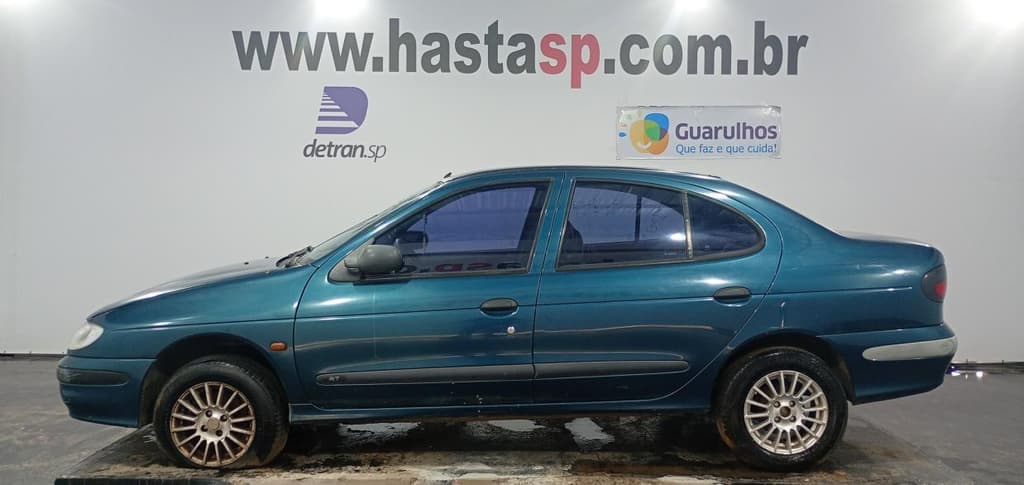 Megane 2.0 L 1999 — foto 2