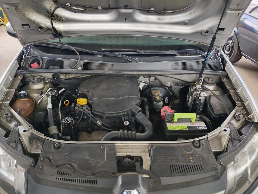 Renault Sandero Expr 16 2015 — foto 8