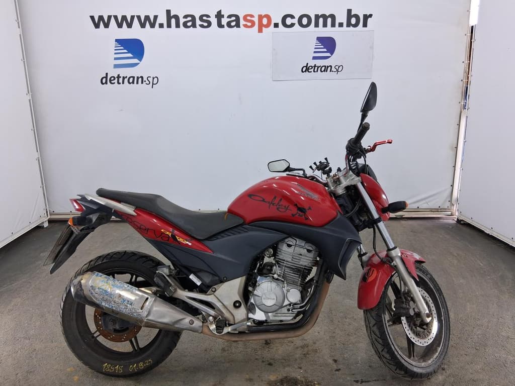 Honda CB 300r 2012 — foto 1