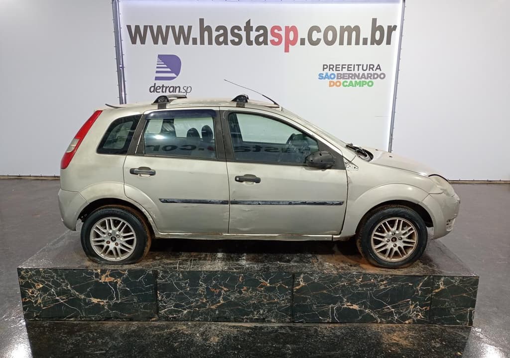 Ford Fiesta 2005 — foto 4
