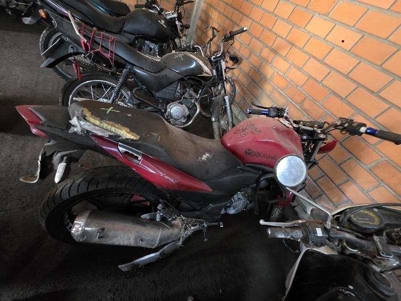 Honda CB 300r 2011 — foto 2