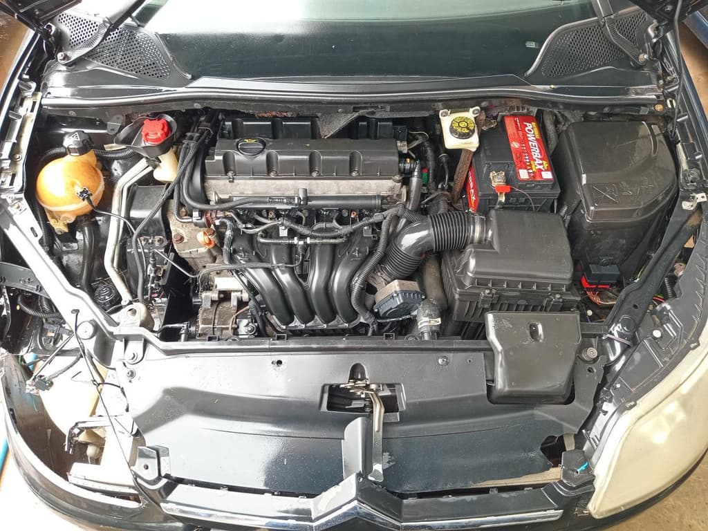 Citroën Citroen C4 20glxa5p F 2011 — foto 2