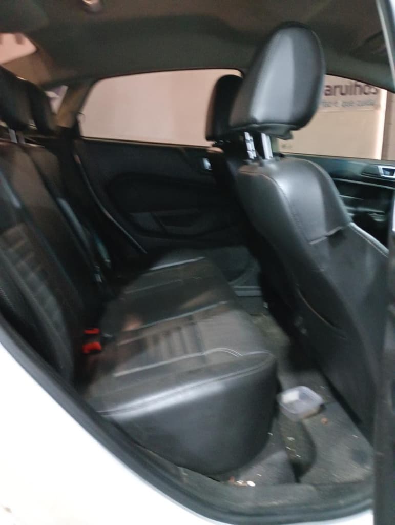 Ford Fiesta 2014 — foto 6