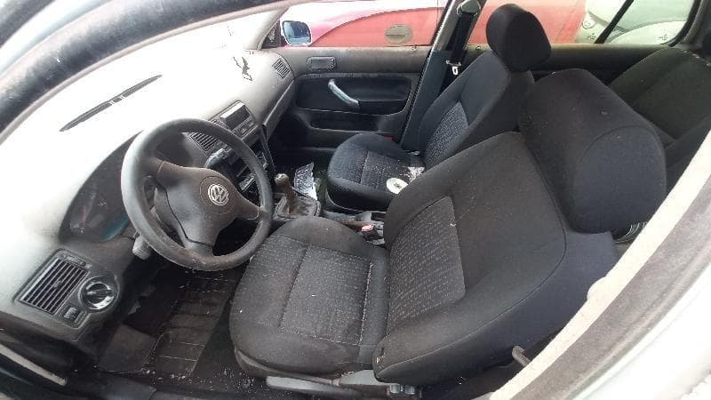 Volkswagen Golf 2000 — foto 17