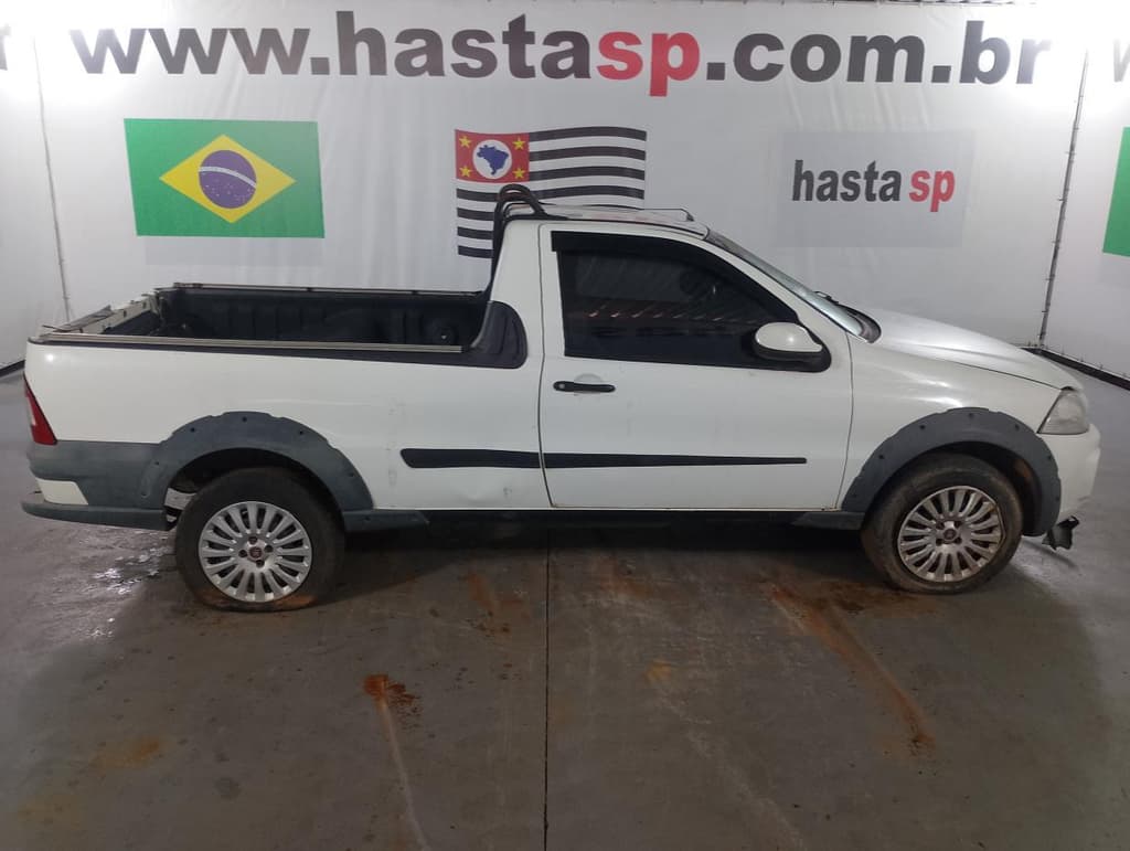 Fiat Strada Working 2013, branca